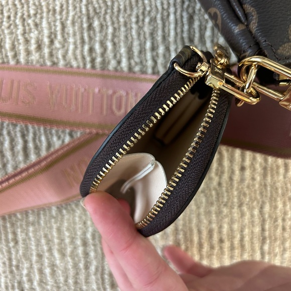 Designer-Inspired Brown & Pink Crossbody Bag – Monogram Canvas Look - Picture 8 of 8